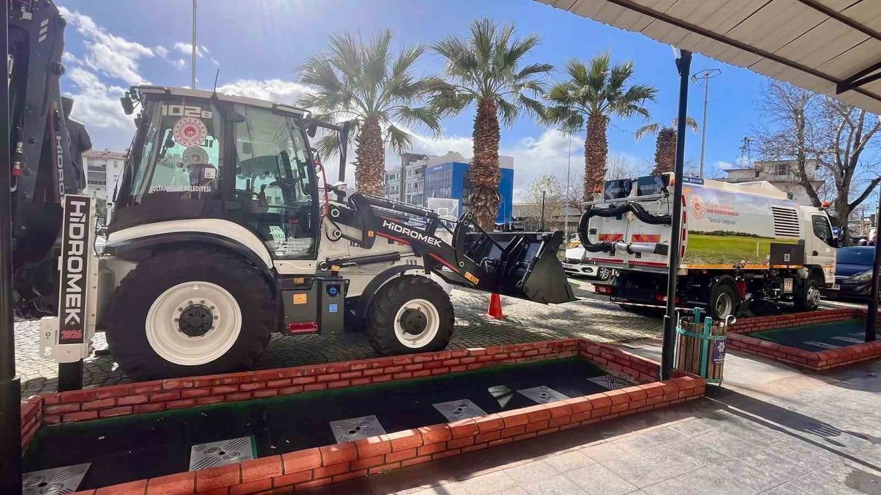 Sultanhisar Belediyesi’ne 14 milyon TL’lik araç ve ekipman desteği