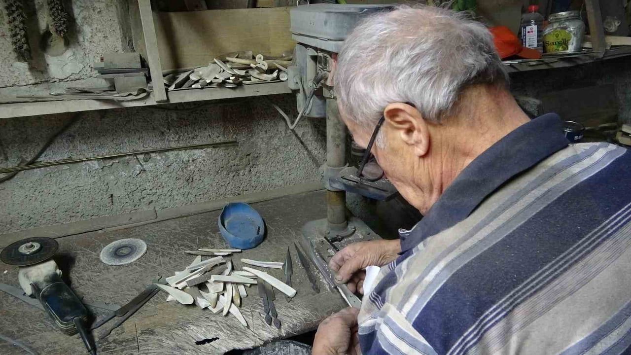 Sürmene kaması ustası Cengizhan Alpaslan: Mesleğin son temsilcilerinden