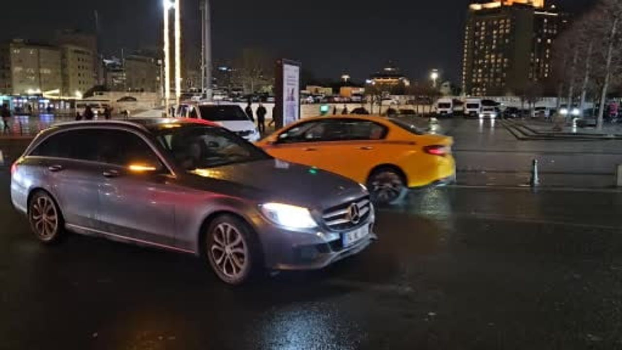 Taksim'de helikopter destekli 'Huzur İstanbul' uygulaması