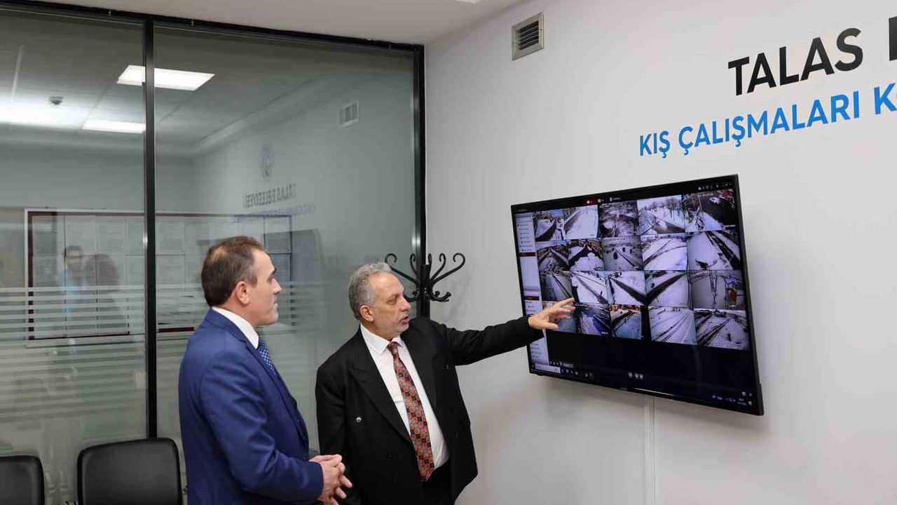 Talas’ta kış çalışmaları Ulaşım Koordinasyon Merkezi ile anbean izleniyor