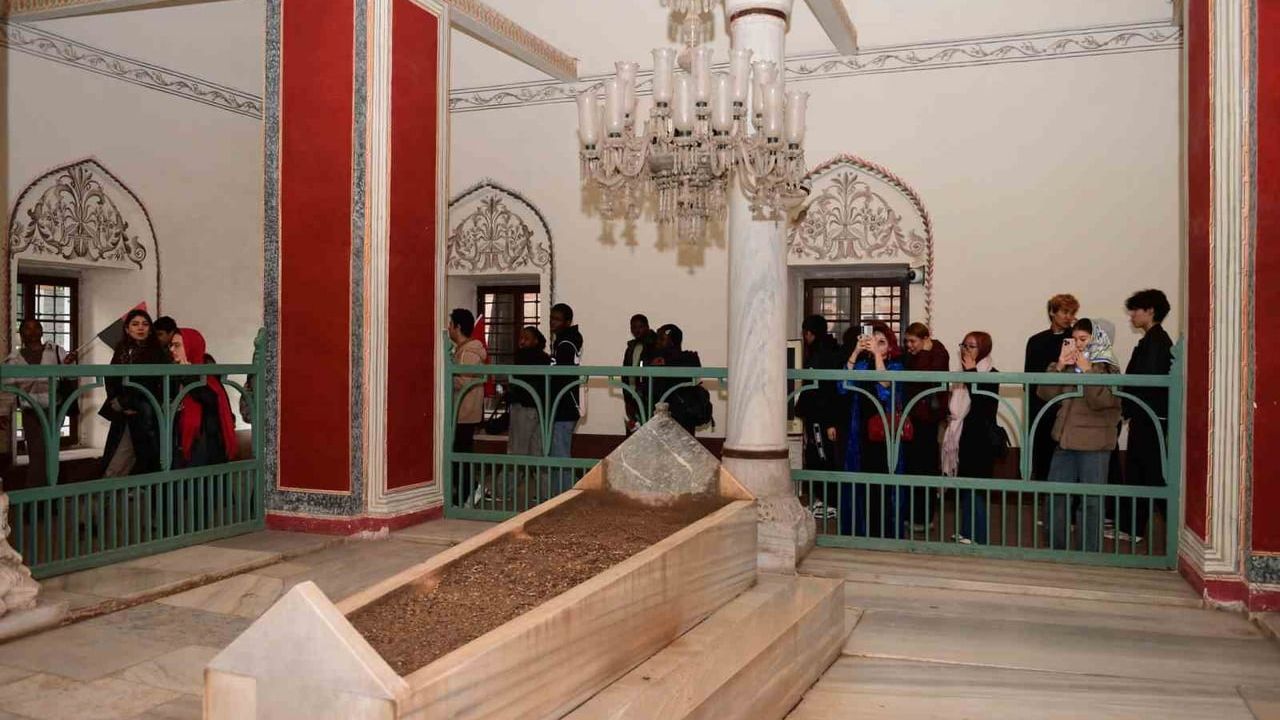 Tanpınar’ın İzinde Bursa: Osmangazi 700. Yılı Uluslararası Öğrencilerle Anlattı