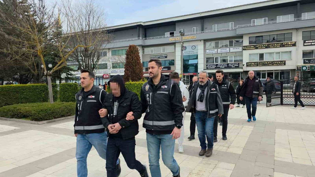 Tapu memurunun dikkati 5 kişilik şebekenin 42 milyonluk vurgununu önledi