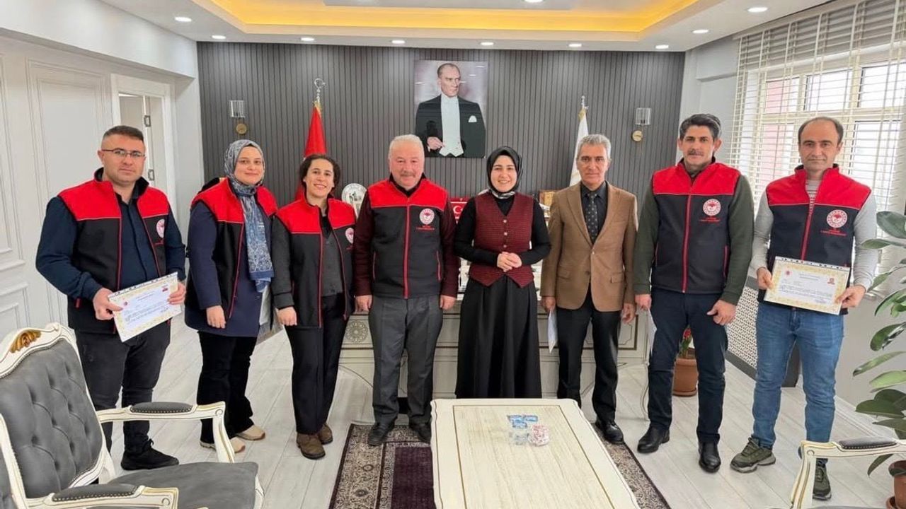 Taşlıçay'da sahipli köpeklerin dijital kimliklendirme çalışmaları tamamlandı