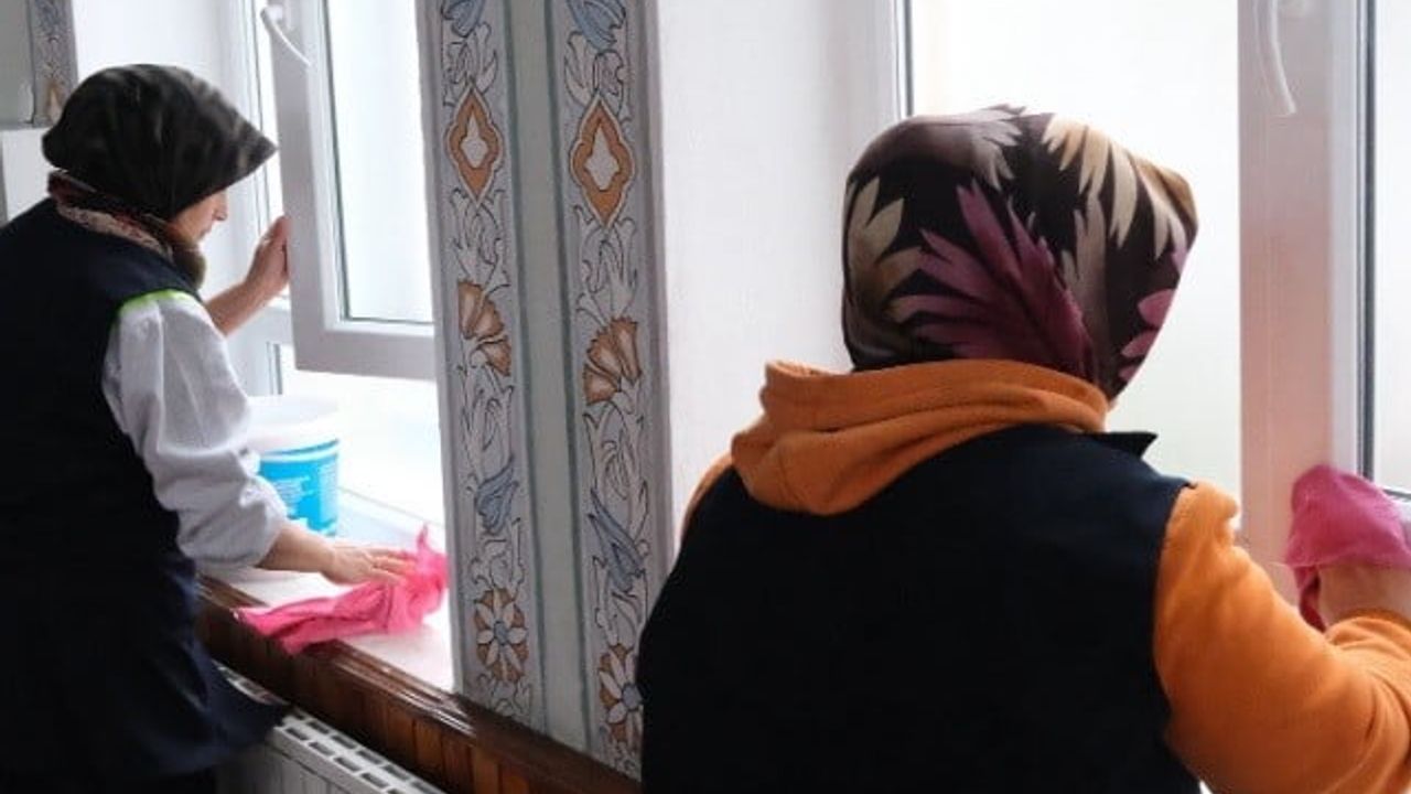 Tavşanlı’da Ramazan Öncesi Camilerde Yoğun Temizlik Çalışması