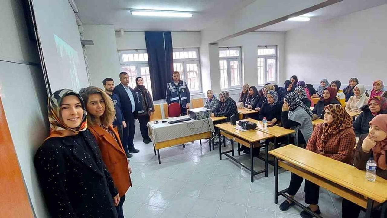 Tavşanlı'da tütünle mücadele seferberliği: ADEM kursiyerlerine eğitim