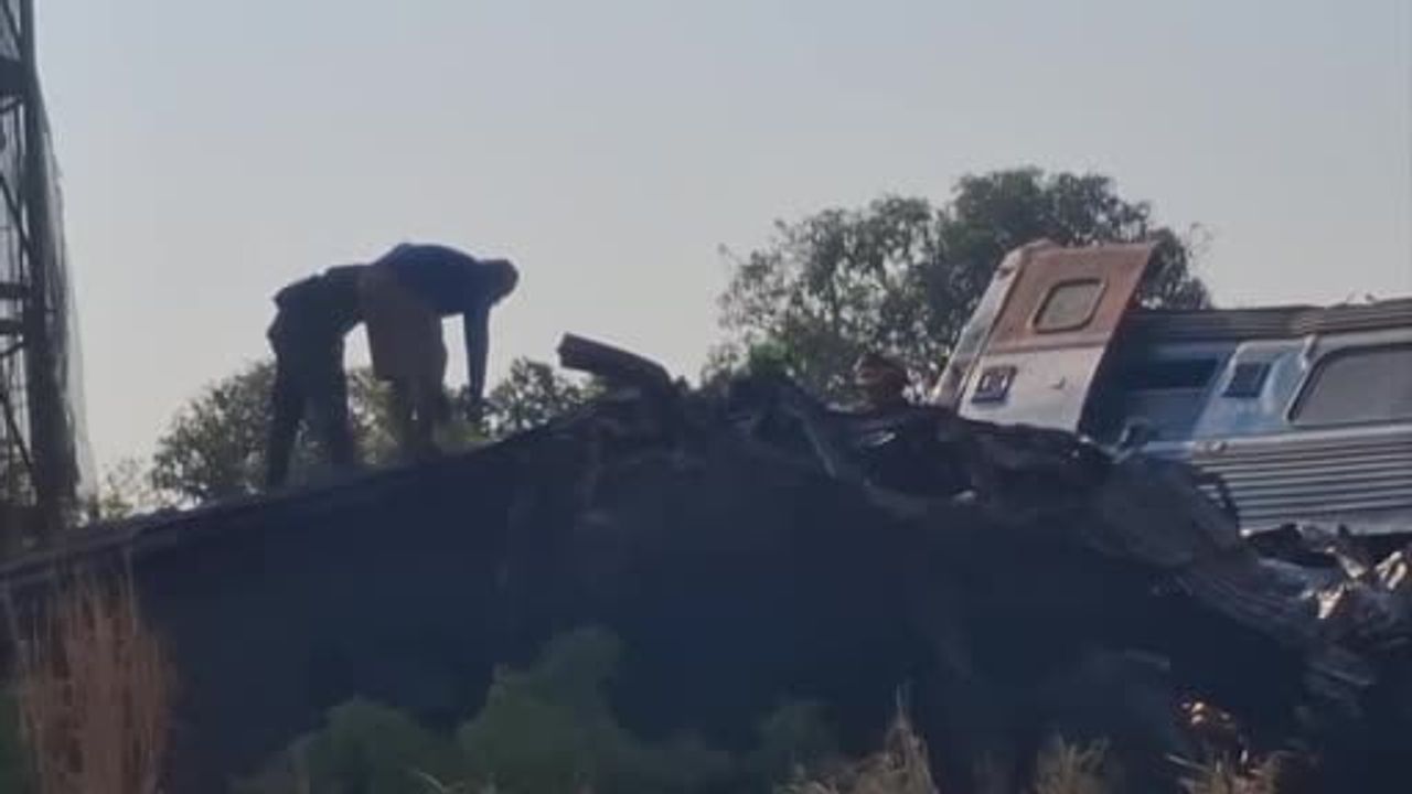 Tayland’da vinç kazası: ölü sayısı 31’e yükseldi