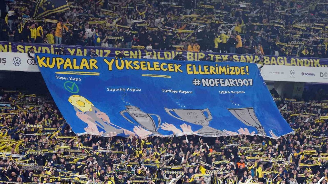 Tedesco, Göztepe karşılaşmasında Aston Villa 11'ine göre 4 değişiklik yaptı