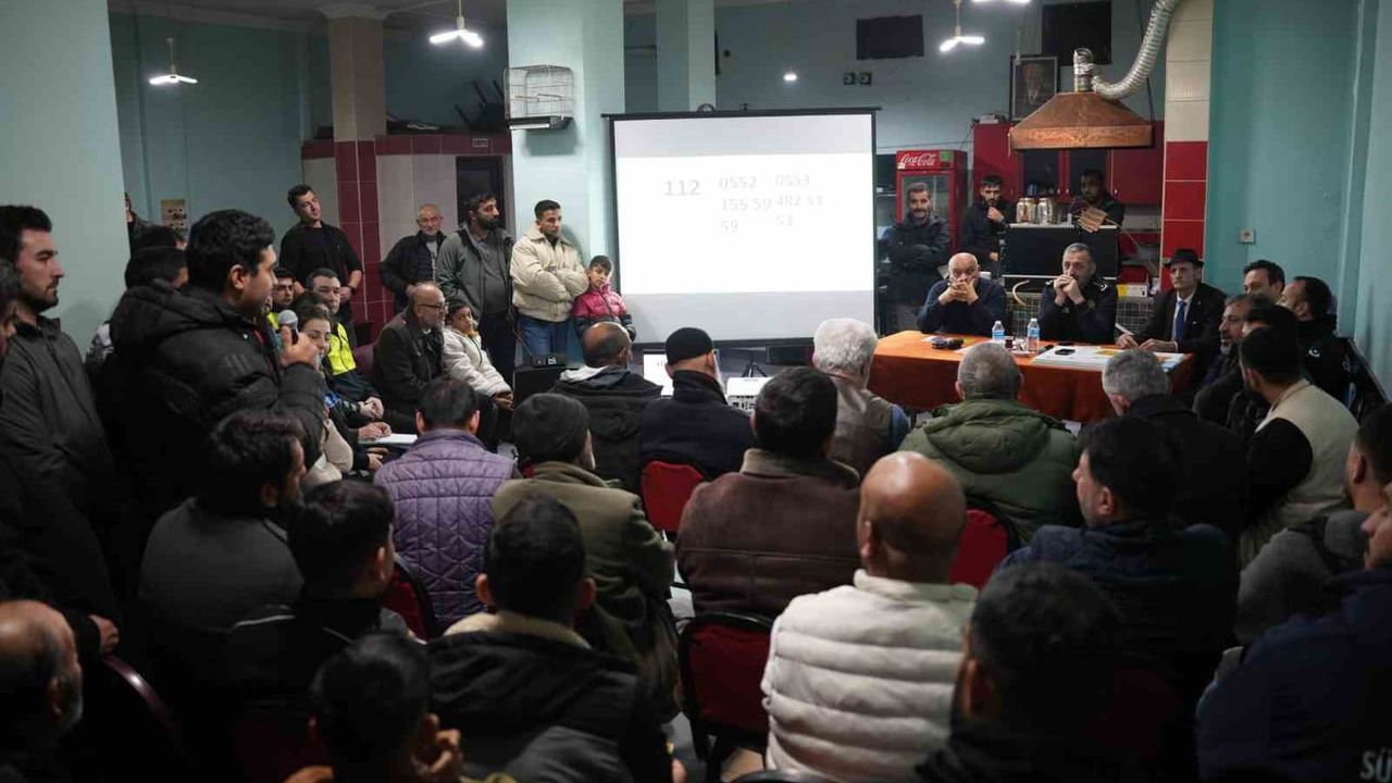 Tekirdağ Emniyeti Aydoğdu Mahallesi’nde Gençlere Yönelik Saha Çalışması