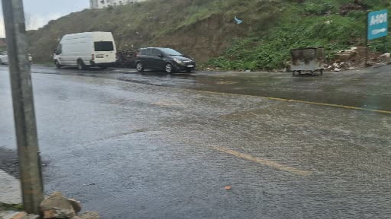Tekirdağ Süleymanpaşa'da sağanak yaşamı olumsuz etkiledi