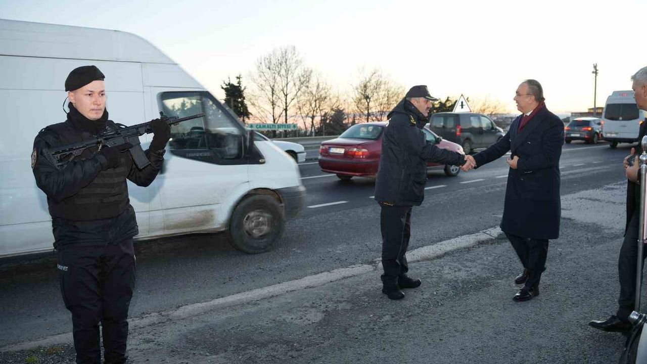 Tekirdağ Valisi Recep Soytürk’ten yılbaşı denetimi: Görev başındaki ekiplere ziyaret