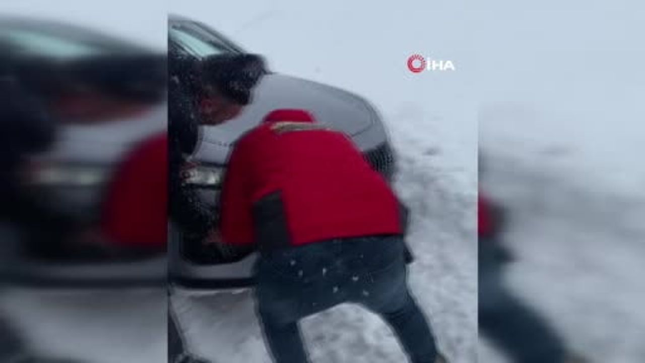 Tekman'da Tipide Mahsur Kalan Sürücü Off-Road Ekibi Tarafından Kurtarıldı