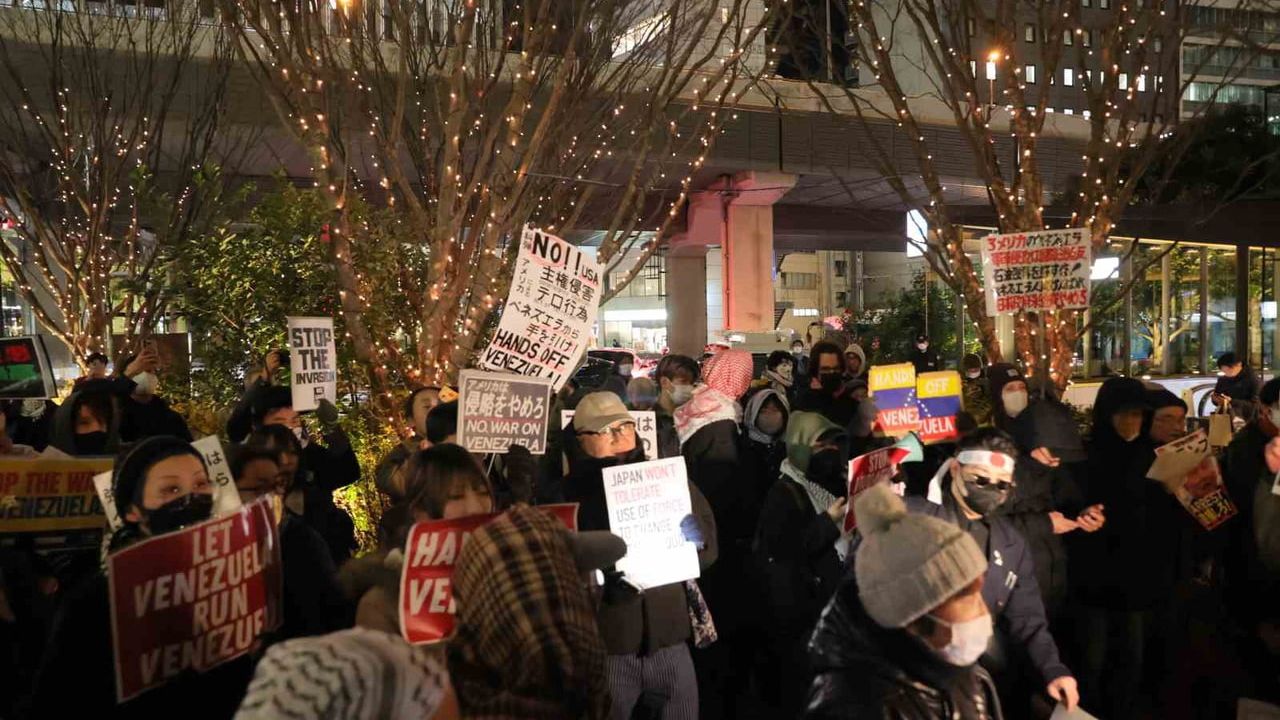 Tokyo’da ABD’nin Venezuela operasyonu protesto edildi