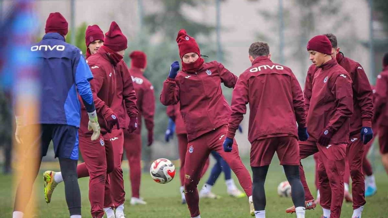 Trabzonspor İstanbulspor maçı için İstanbul'a gitti