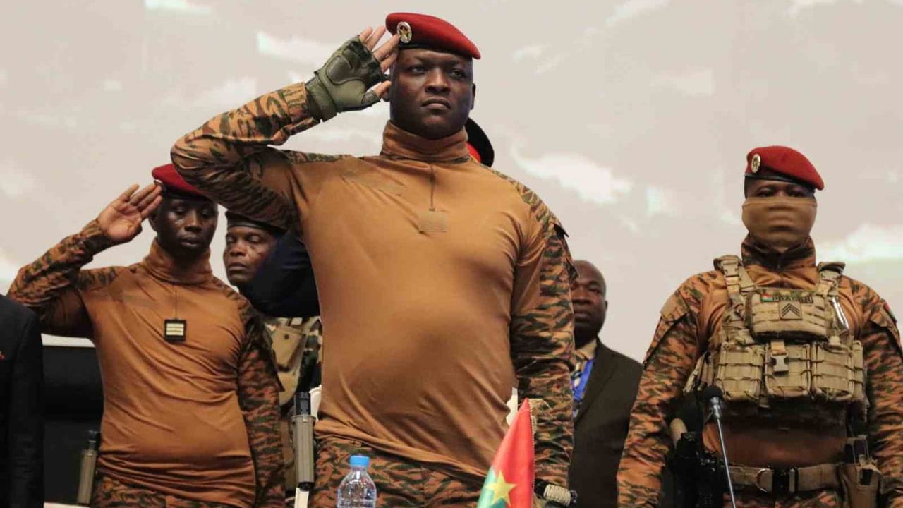 Traore'ye suikast girişimi engellendi - Burkina Faso