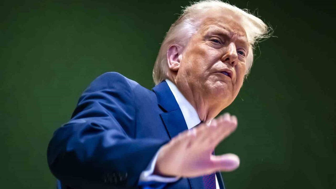 Trump'ın Kanada'ya Çin ticareti tehdidi: 'Yüzde 100 gümrük vergisi'