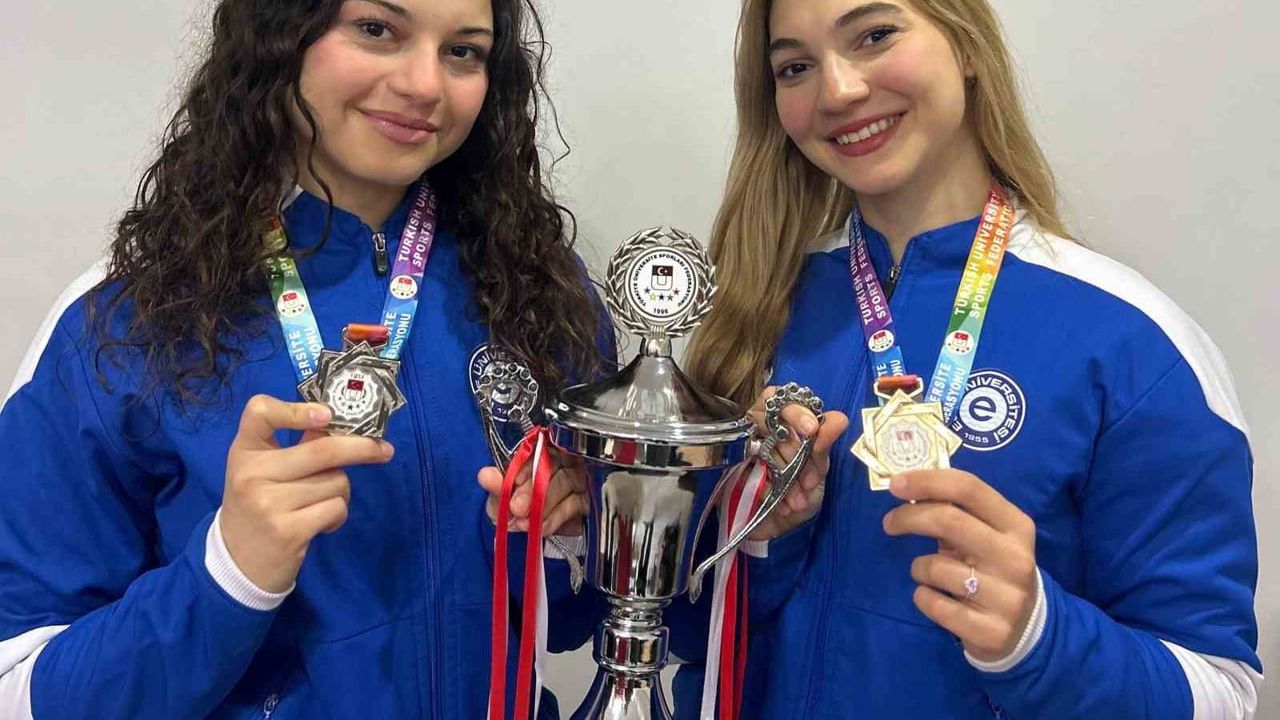 Tuana Erdoğan ve Azra Almina Özalp, Full Contact'te Türkiye Şampiyonu