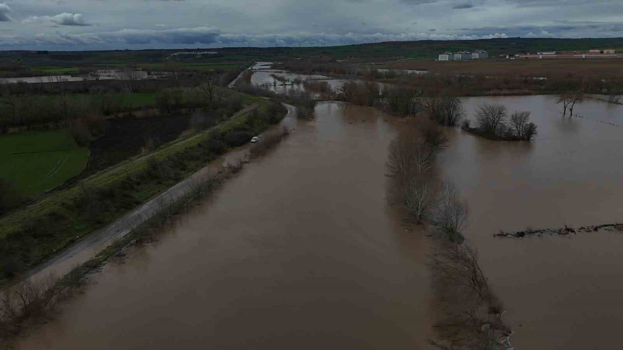 Tunca Nehri alarmı: Tarım arazileri sular altında