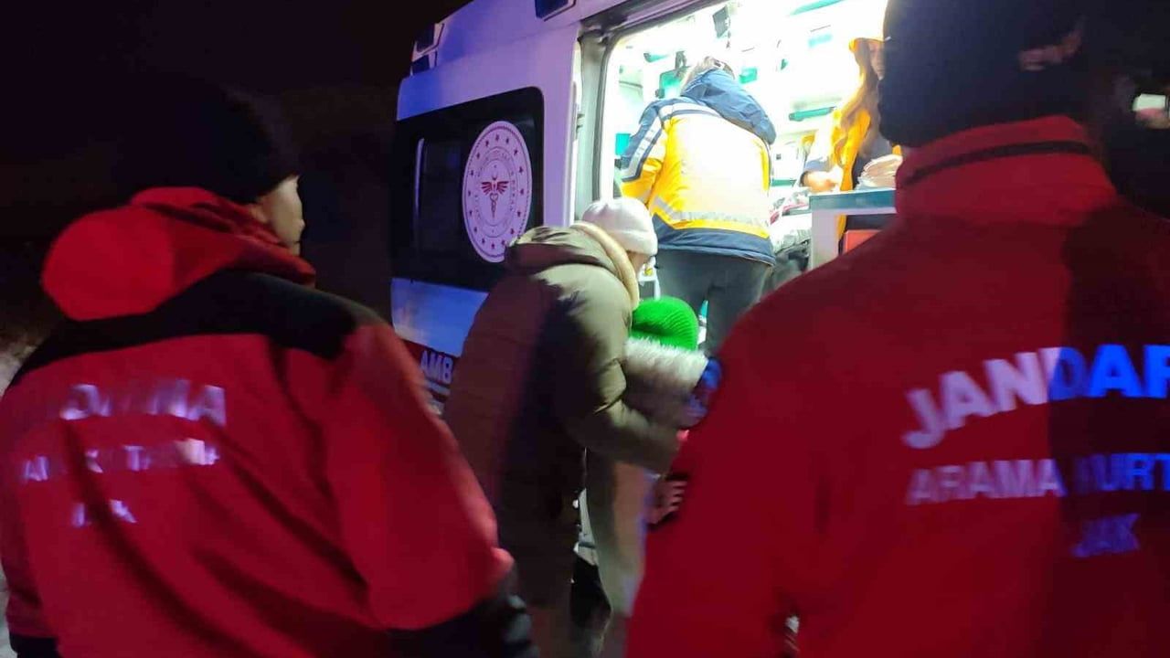 Tunceli’de kedi tırmalaması sonucu yaralanan çocuk için ekipler seferber oldu