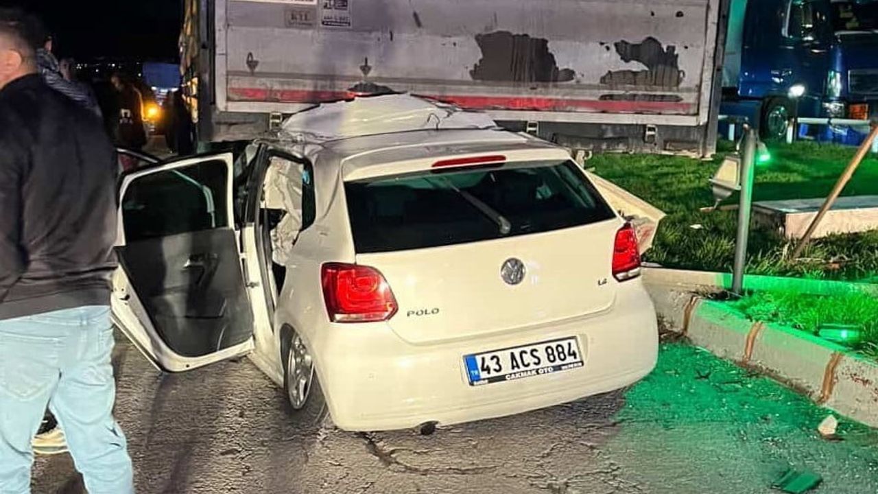 Turgutlu'da trafik kazası: 1 ölü, 2 yaralı