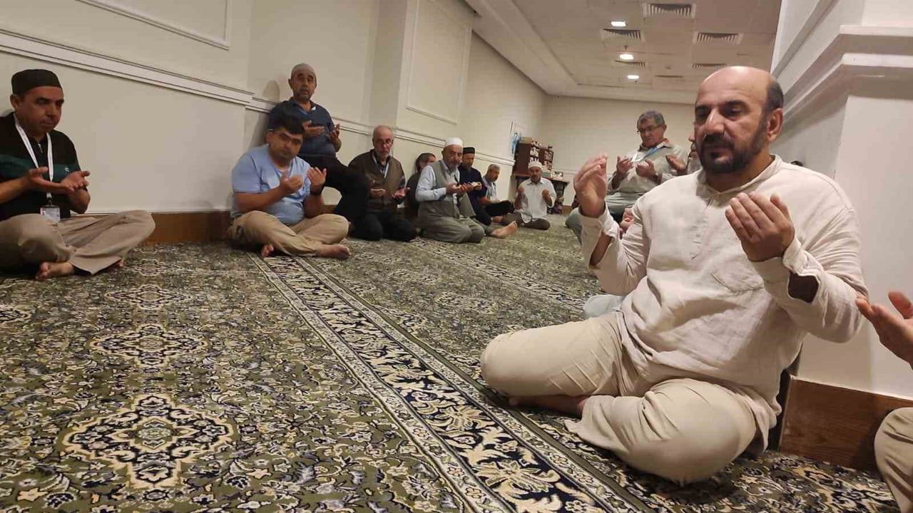 Türk umre kafileleri Miraç Kandilini kutsal topraklarda ihya etti