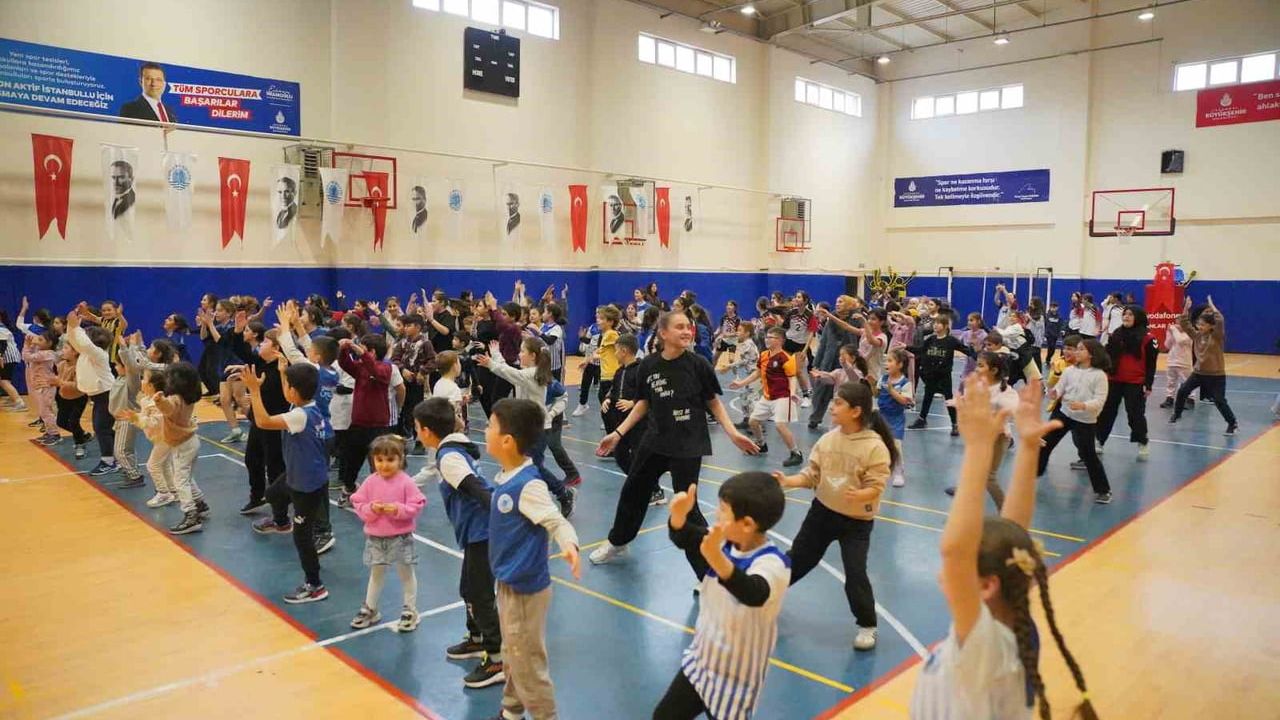 Tuzla'da Ara Tatil Spor Şenliği'nde kazanan dostluk oldu