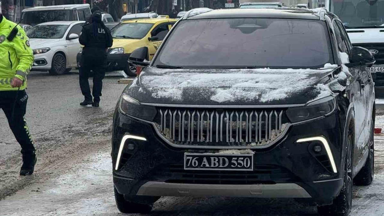 Tuzluca Belediye Başkanı'nın ABD plakalı aracı Iğdır'da tartışma yarattı