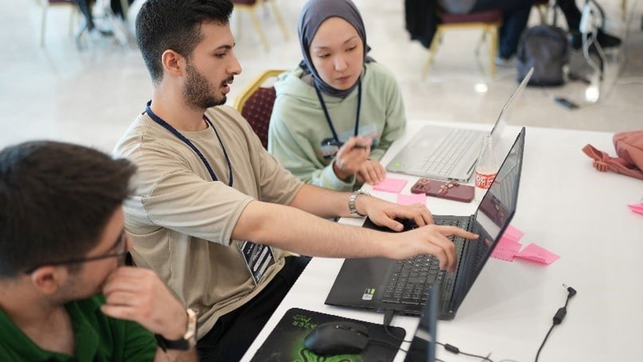 Ulaştırma Bakanı Uraloğlu: Güvenli internet abone sayısı 55 milyonu aştı