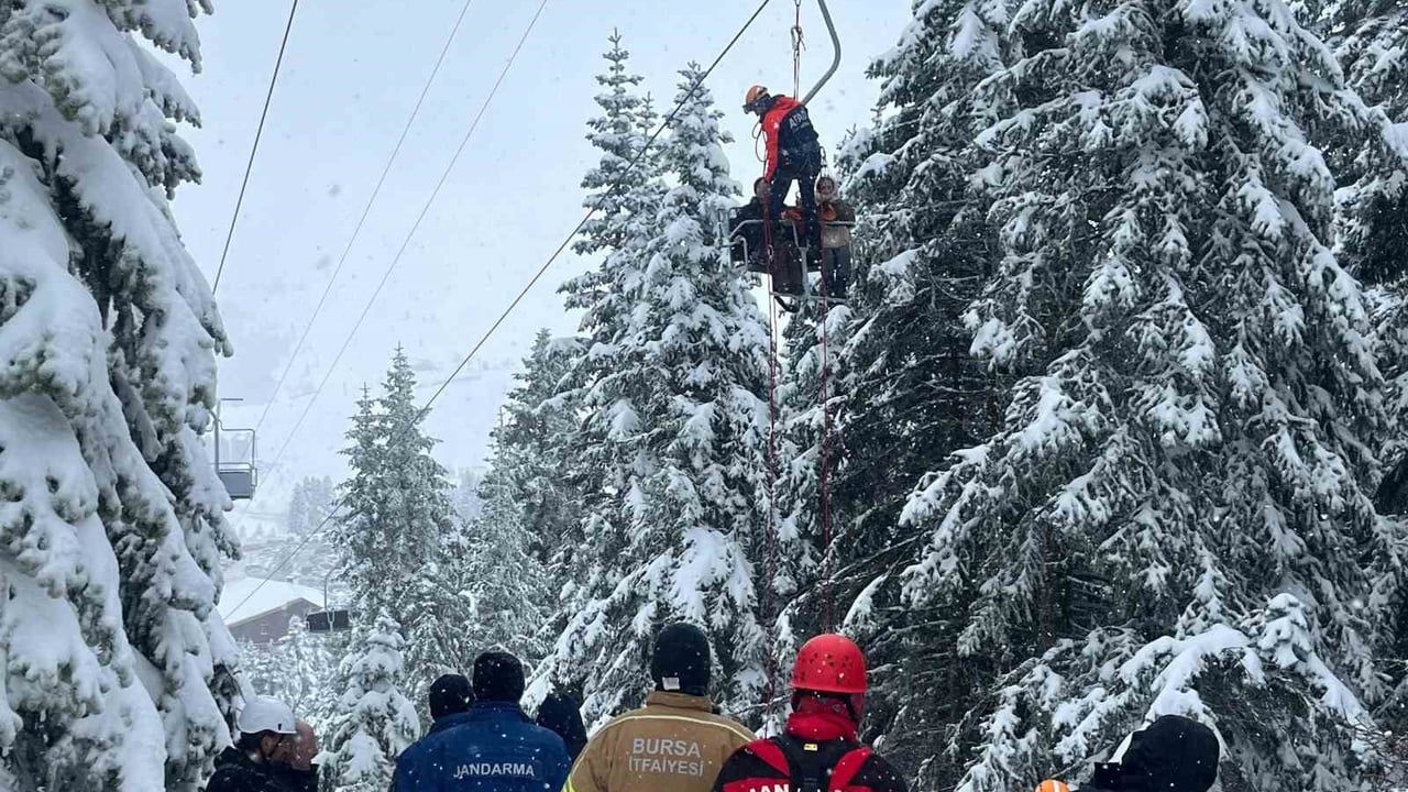 Uludağ’da Fahri Otel telesiyej arızası: 51 tatilci kurtarıldı