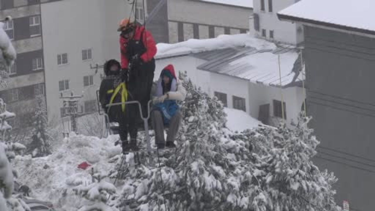 Uludağ'da Fahri Otel telesiyejinde arıza: 60 kişi mahsur, 52'si kurtarıldı