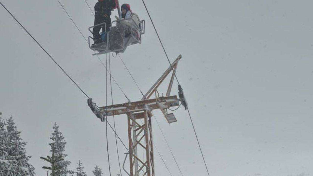 Uludağ'da telesiyej arızası: 51 kişi kurtarıldı