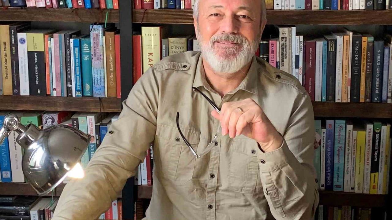 Ünal Ersözlü'nün Böğürtlen Öpücüğü yayımlandı