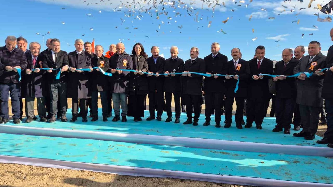 Uraloğlu: Ankara-Samsun Hızlı Trenle Yolculuk 2,5 Saate İnecek