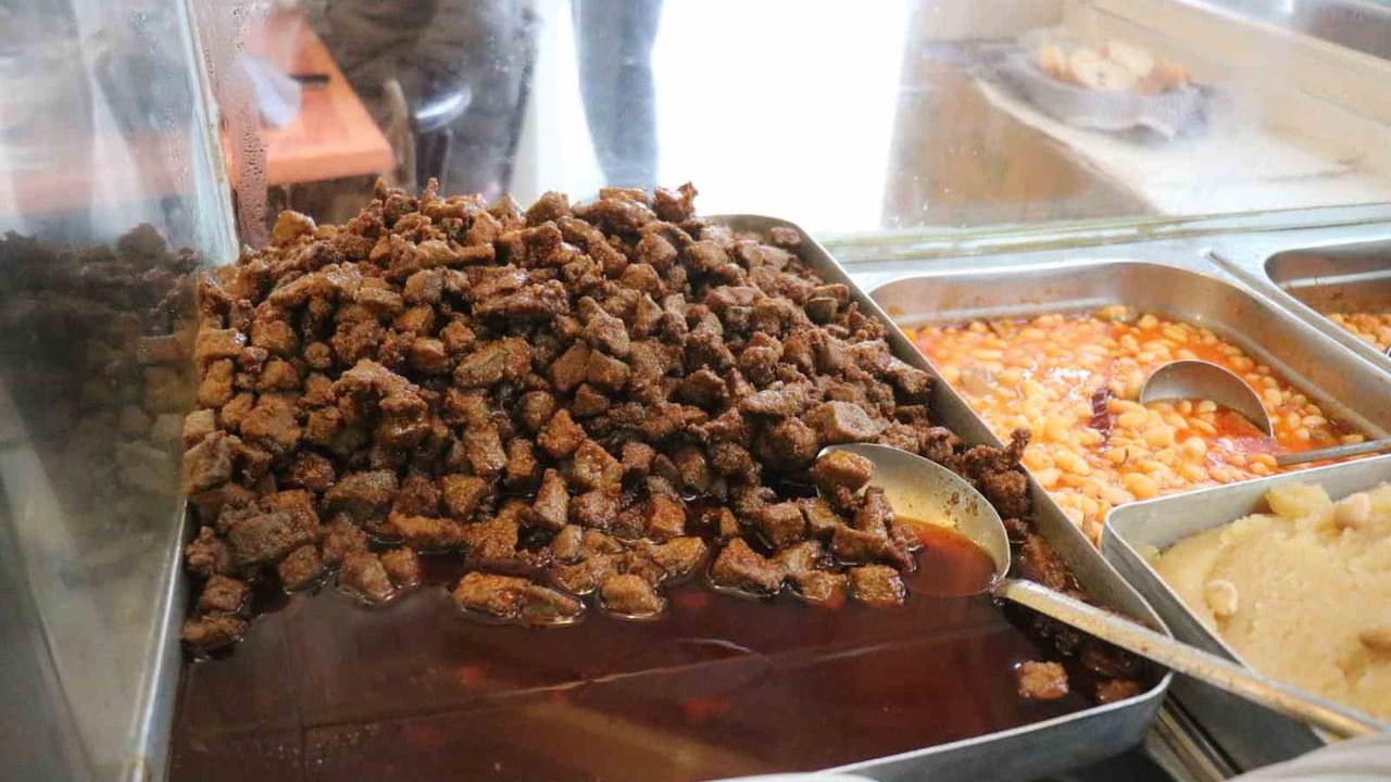 Uzun Çarşı'nın 60 Yıllık Ciğer Ustası Rıdvan Ademoğlu, Gastronomi Turizmine Katkı