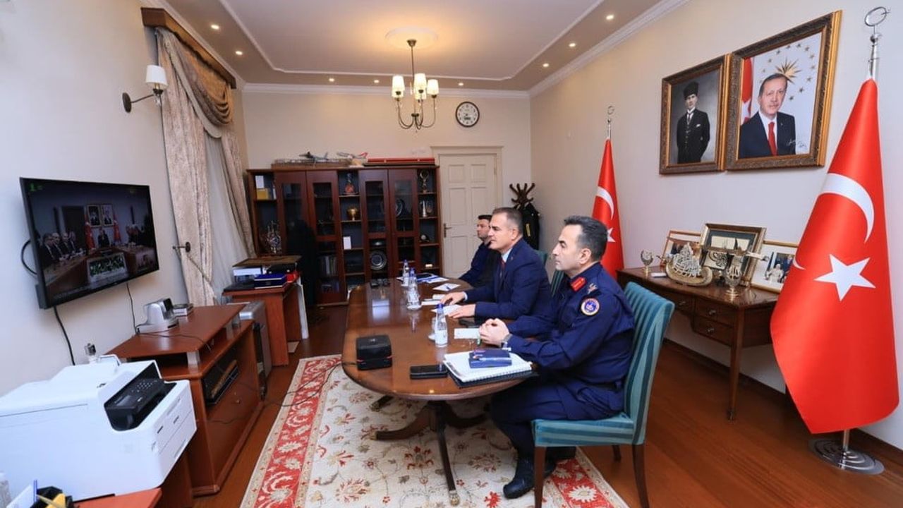 Vali Akbıyık VKS güvenlik toplantısında Muğla'yı temsil etti