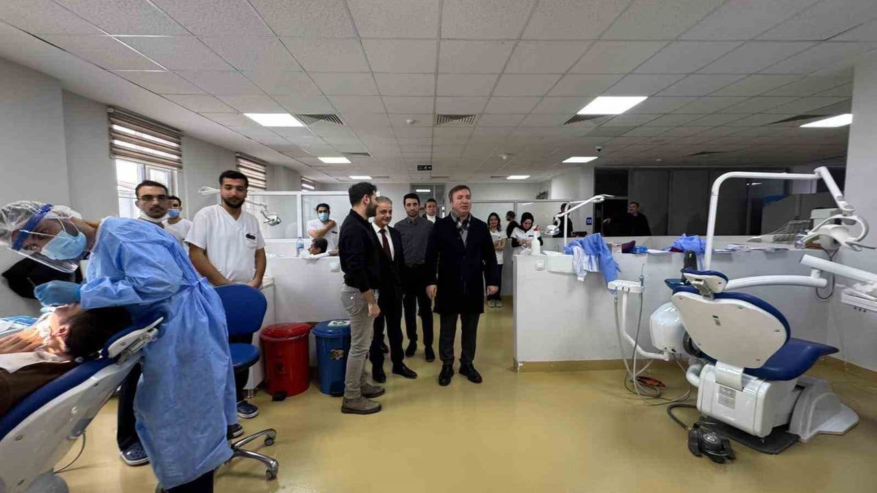 Vali Aydoğdu, Erzincan Ağız ve Diş Sağlığı Hastanesi’ni Ziyaret Etti
