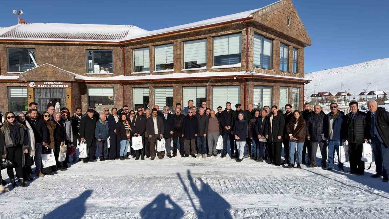 Vali Cahit Çelik, Gazeteciler Günü'nde Niğde basınıyla Ketençimen'de buluştu