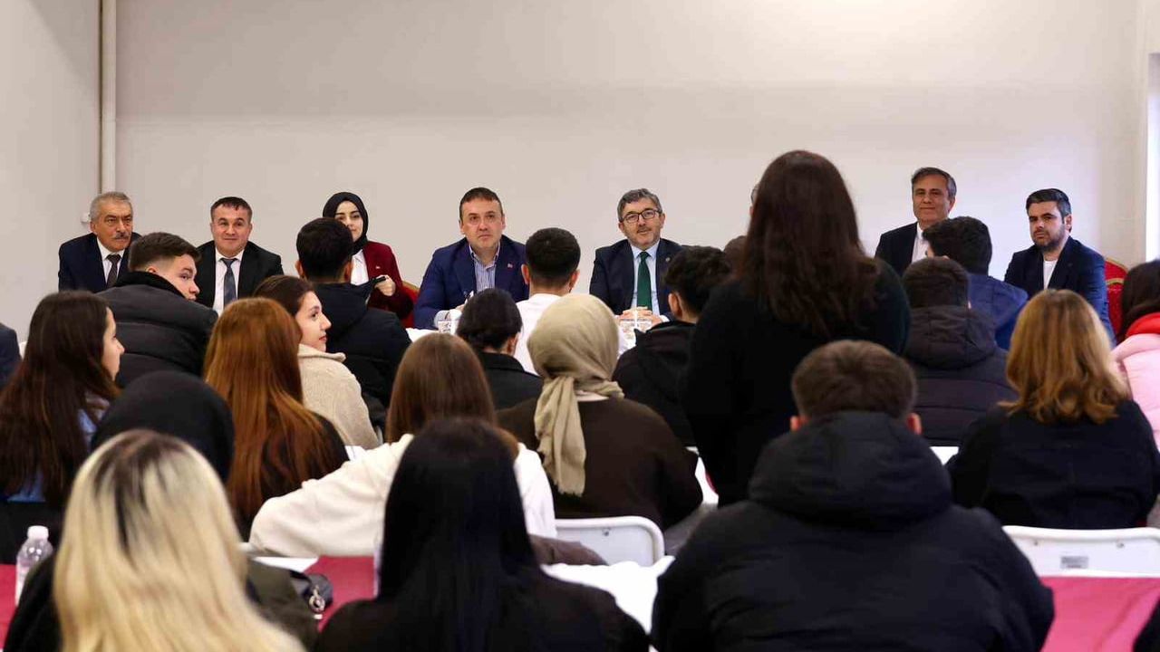 Vali Faik Oktay Sözer Gölpazarı Meslek Yüksekokulu’nu Ziyaret Etti