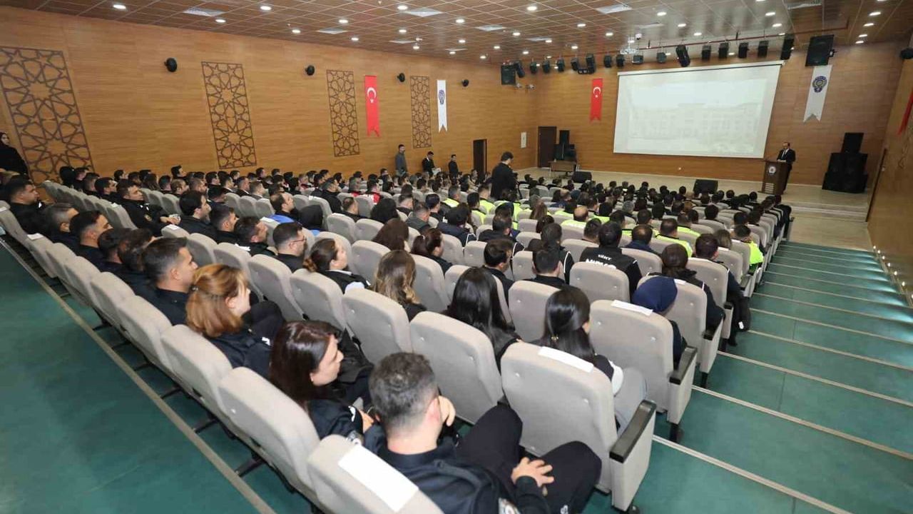 Vali Kızılkaya'dan İl Emniyetine Ziyaret: 2025 Çalışmaları Değerlendirildi