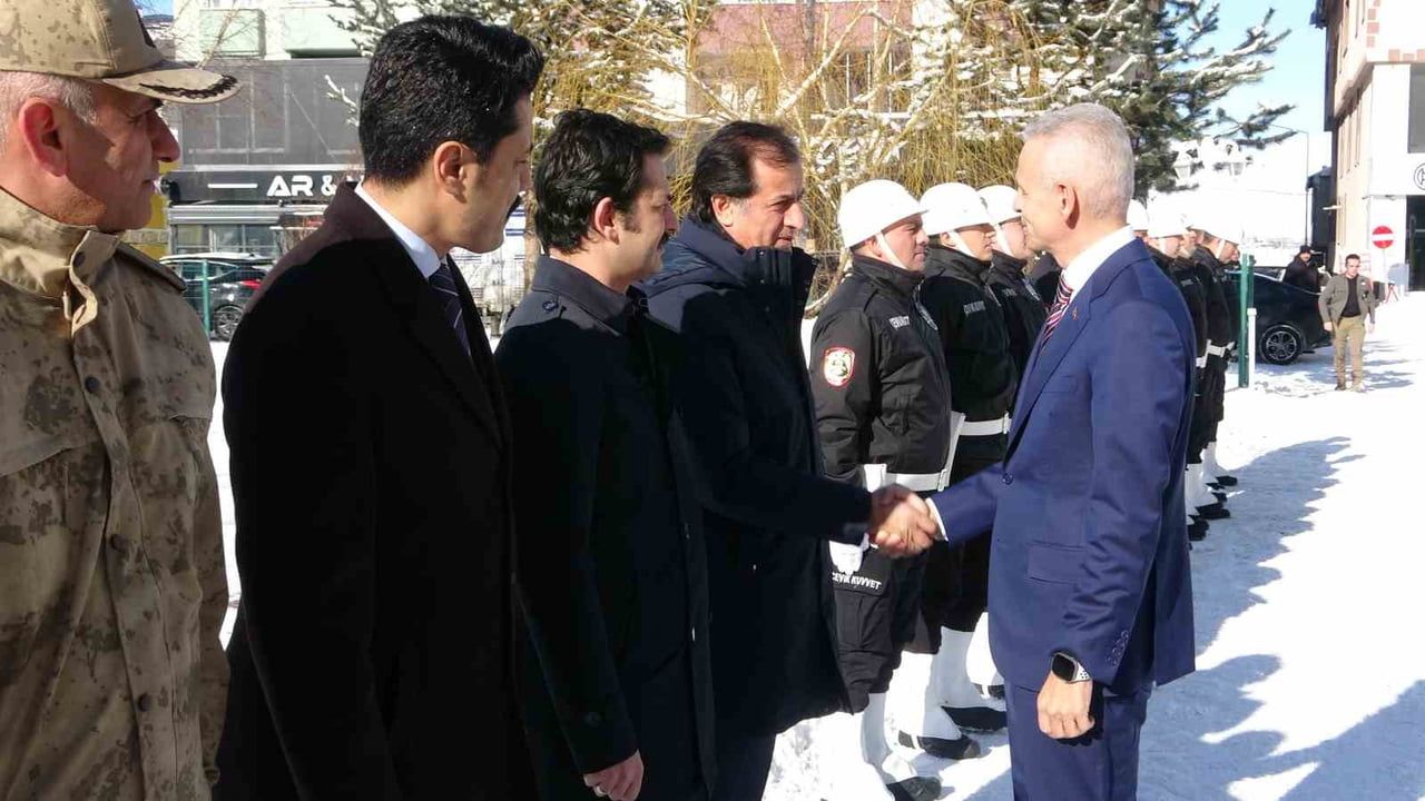 Vali Mehmet Fatih Çiçekli Ardahan’da göreve başladı