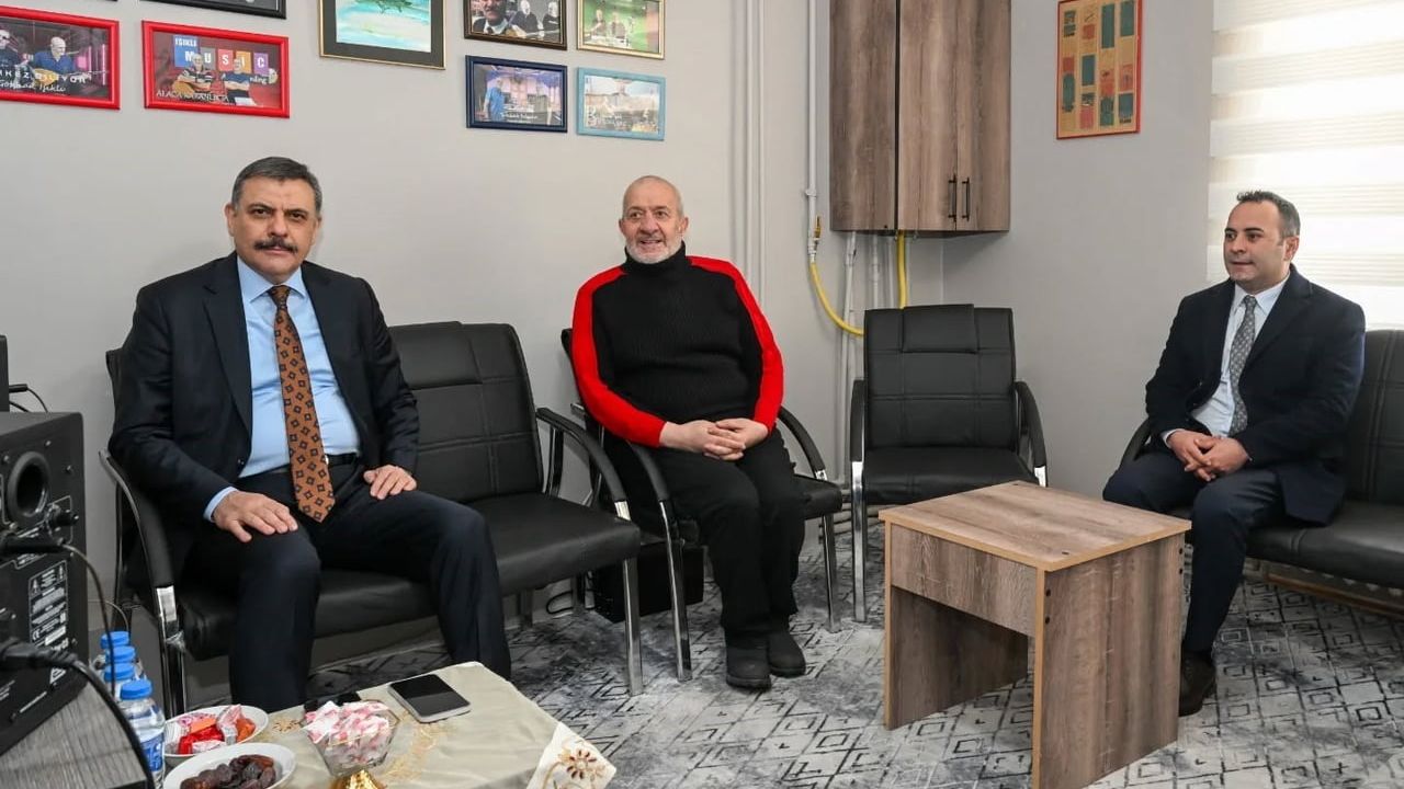 Vali Mustafa Çiftçi 'Dua' filminin yönetmenini ziyaret etti