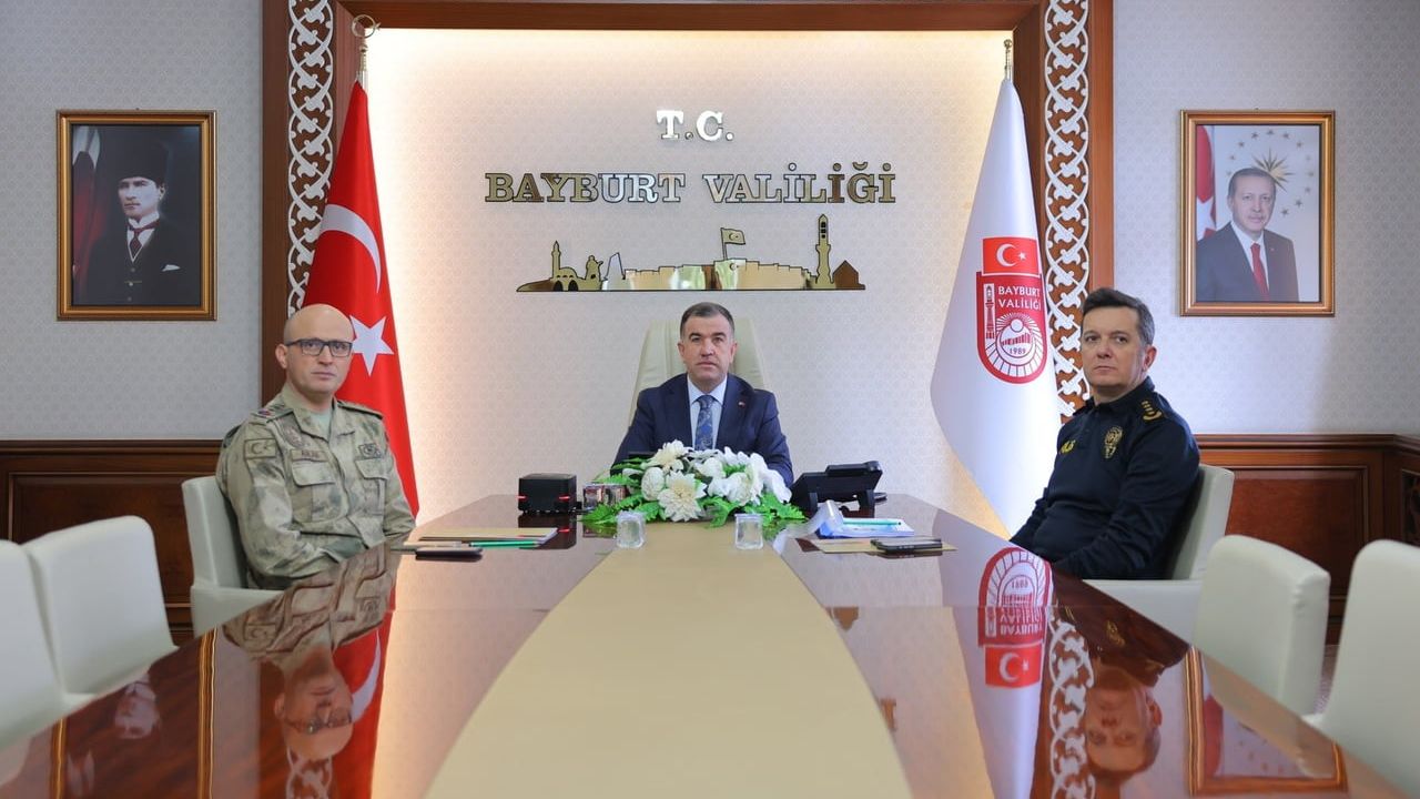 Vali Mustafa Eldivan VKS Üzerinden Güvenlik ve Koordinasyon Toplantısı’na Katıldı