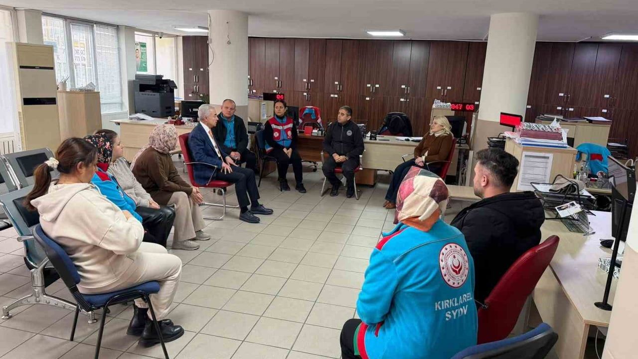 Vali Turan: Zamanında Yardım Toplumsal Dayanışmayı Güçlendirir