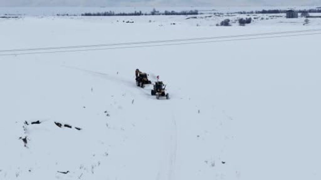 Van'da 363 yerleşim yerinden 230'unun yolu açıldı