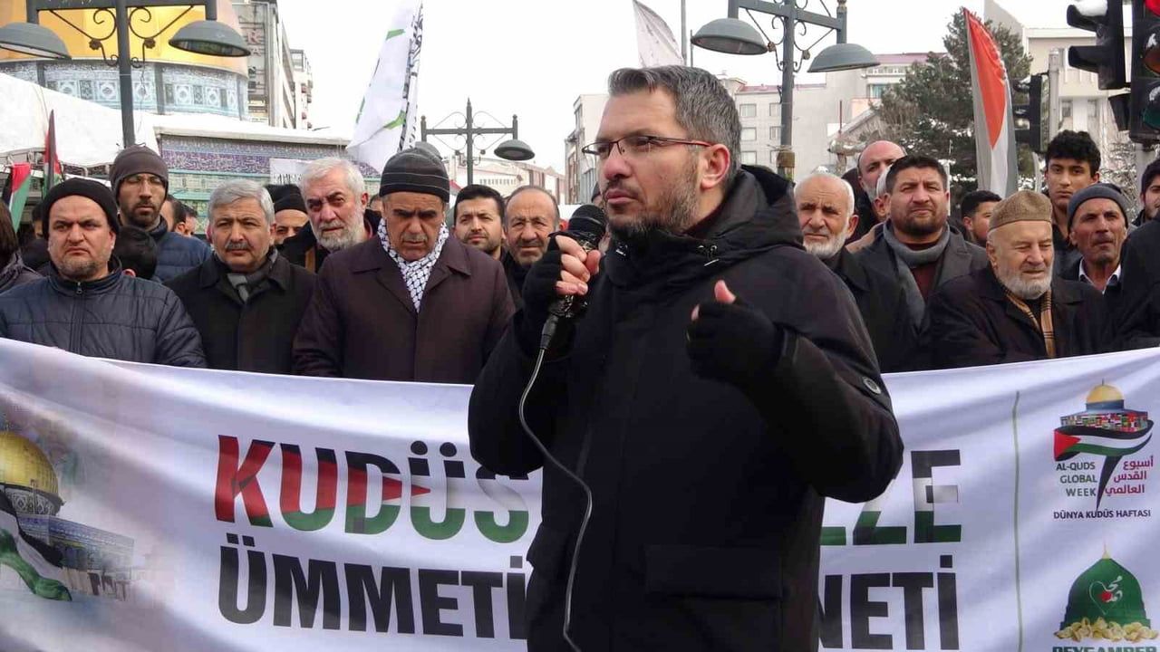 Van'da "Dünya Kudüs Haftası" kapsamında basın açıklaması