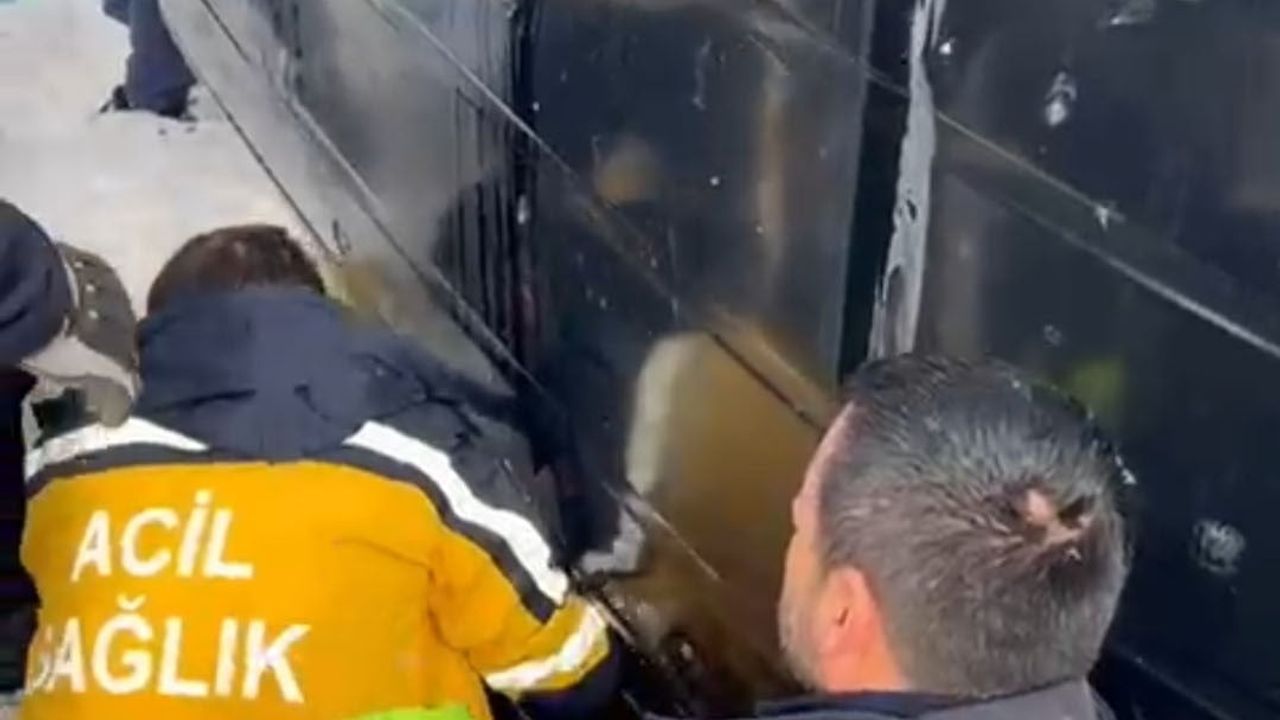 Van'da minibüs takla attı: 1 ölü, 3 yaralı