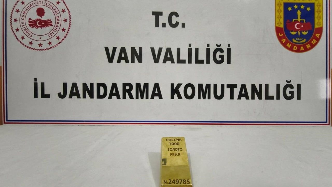 Van Erciş'te 1 kiloluk külçe altın ele geçirildi