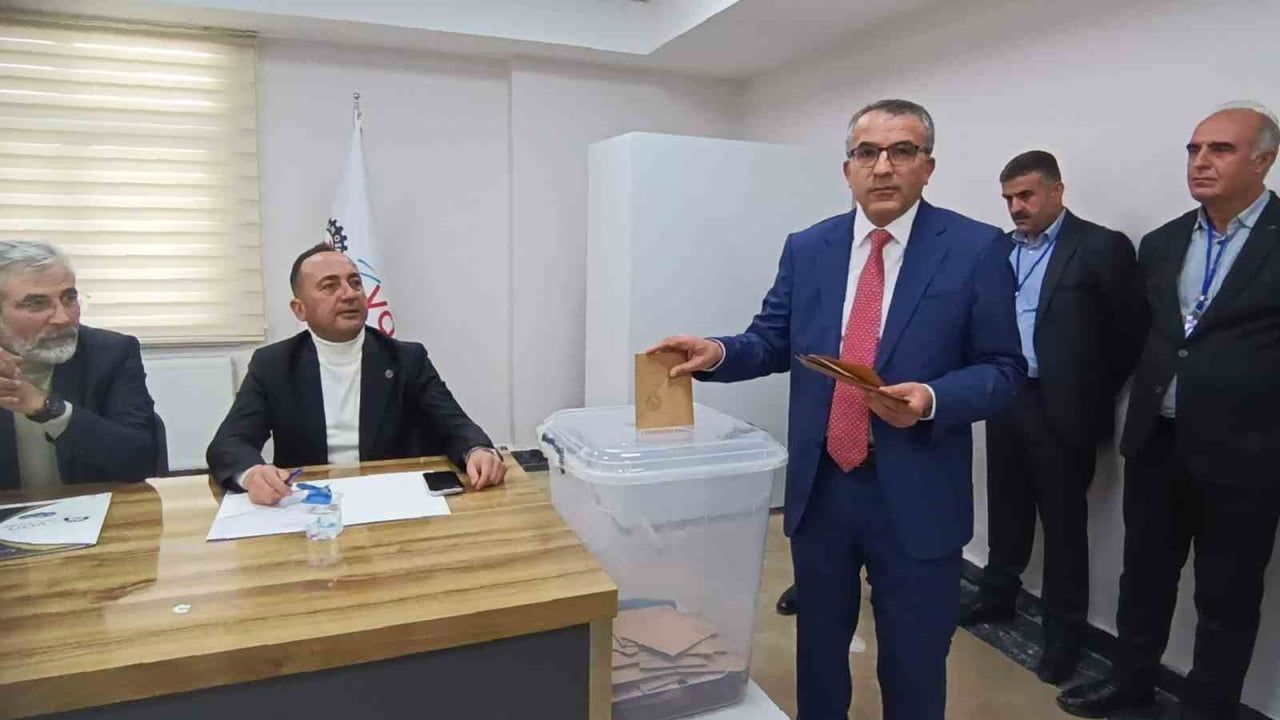 Van OSB Başkanlığına Memet Aslan Yeniden Seçildi