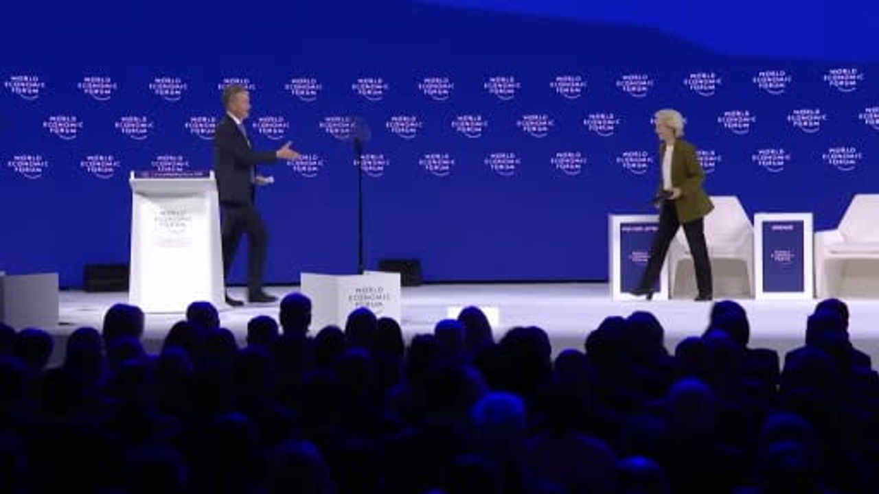 Von der Leyen: Grönland’ın toprak bütünlüğü pazarlık konusu olamaz