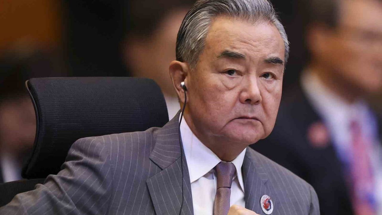 Wang Yi: 'Hiçbir ülke dünya polisi olamaz'