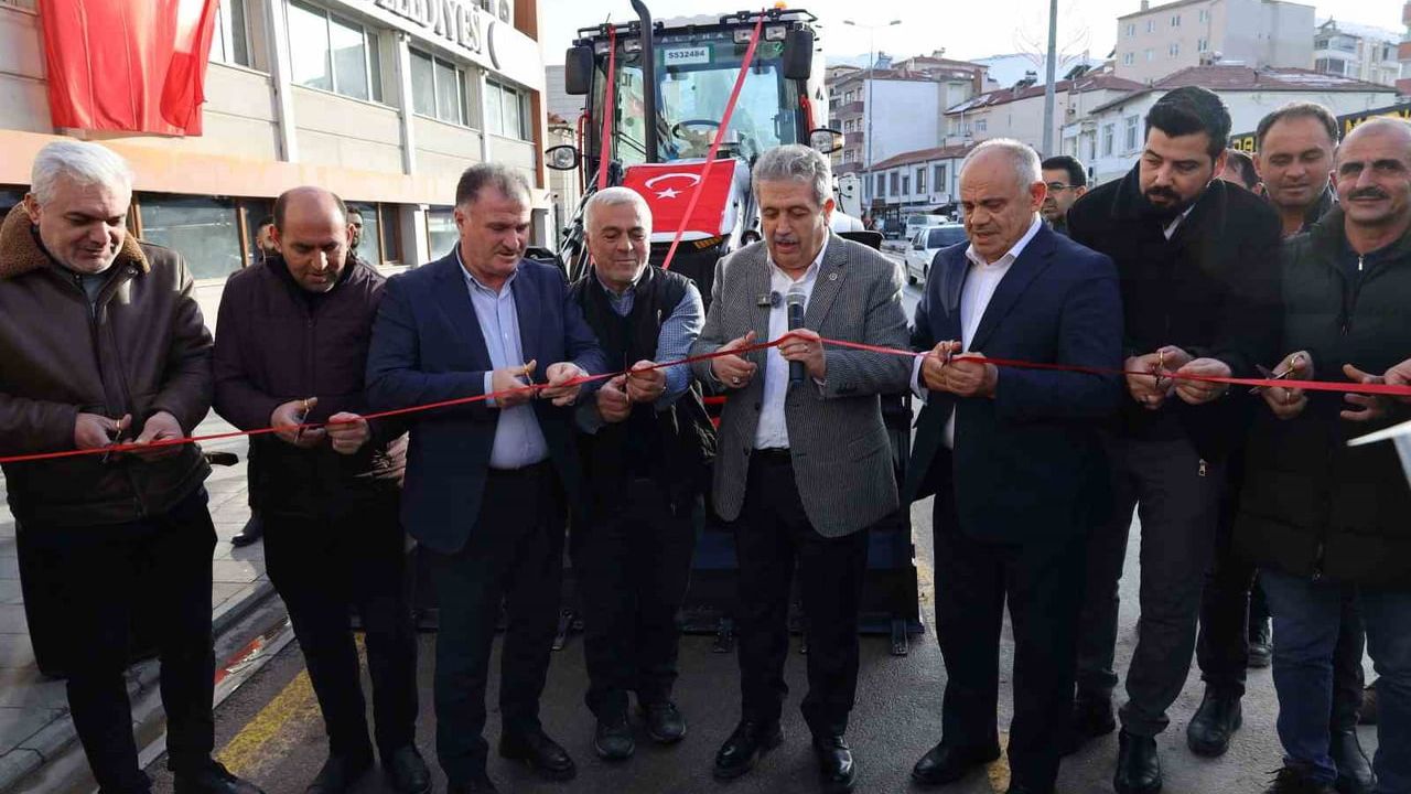 Yahyalı Belediyesi filoyu 3 yeni araçla güçlendirdi